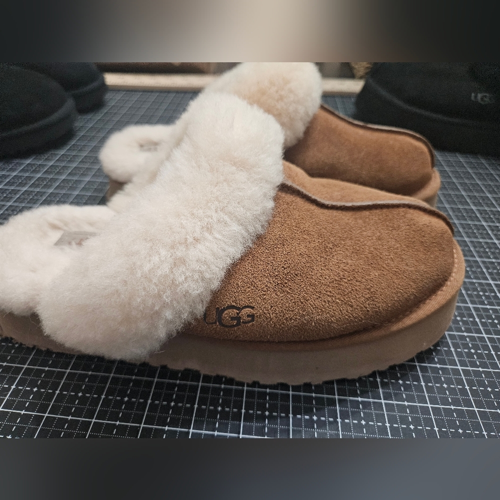 UGG Disquette shoes woman size 10